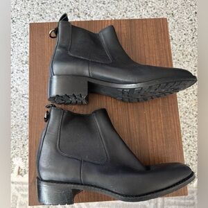 SZ 10  1/2 B Cole Haan slip on boots